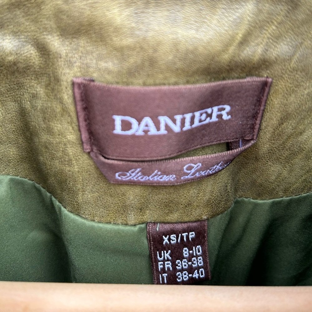 Danier tan leather moto Jacket, size xs - Picture 8 of 8